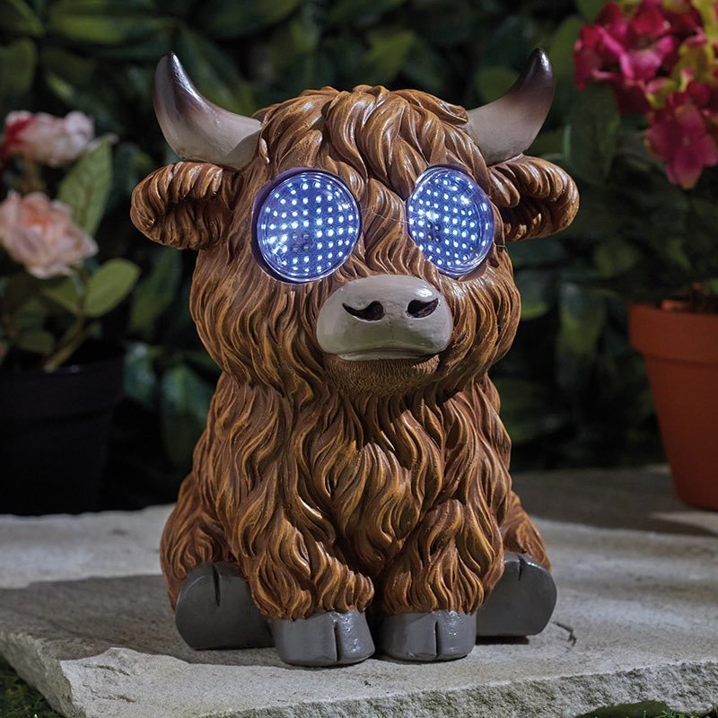Cute Blinkin Highland Cow Light Solar Powered Garden Decorative Outdoor Lighting