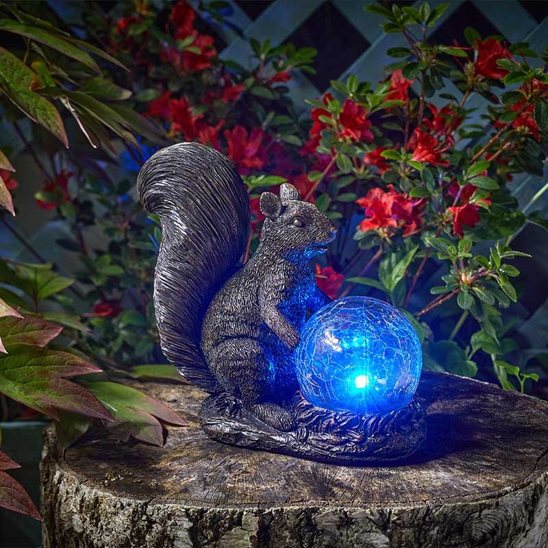 Squirrel Colour Changing Light Up Orb Garden Ornament Solar Crackle Ball