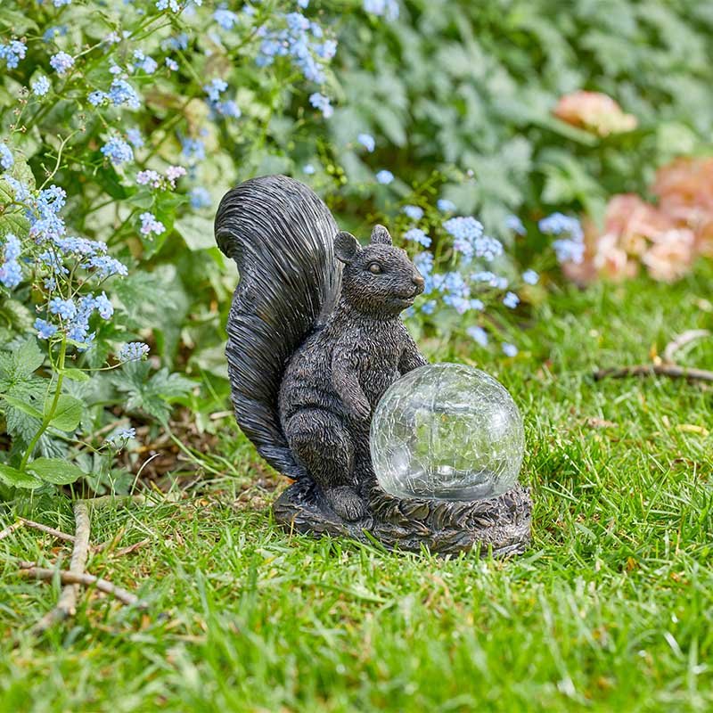 Squirrel Colour Changing Light Up Orb Garden Ornament Solar Crackle Ball